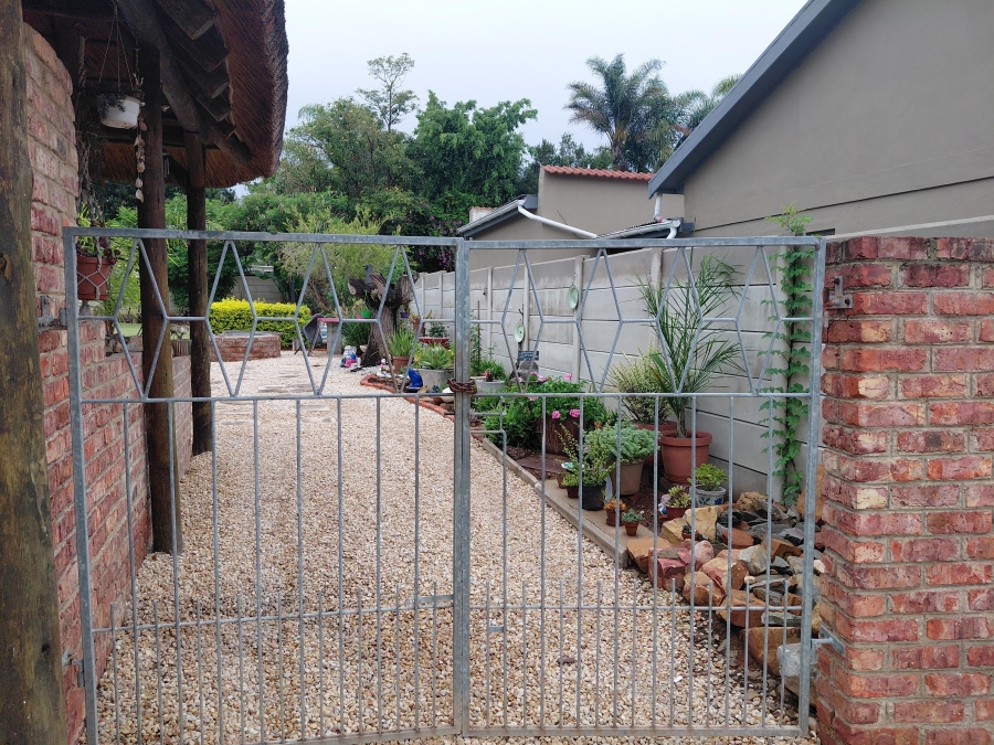 3 Bedroom Property for Sale in Bothasrus Eastern Cape